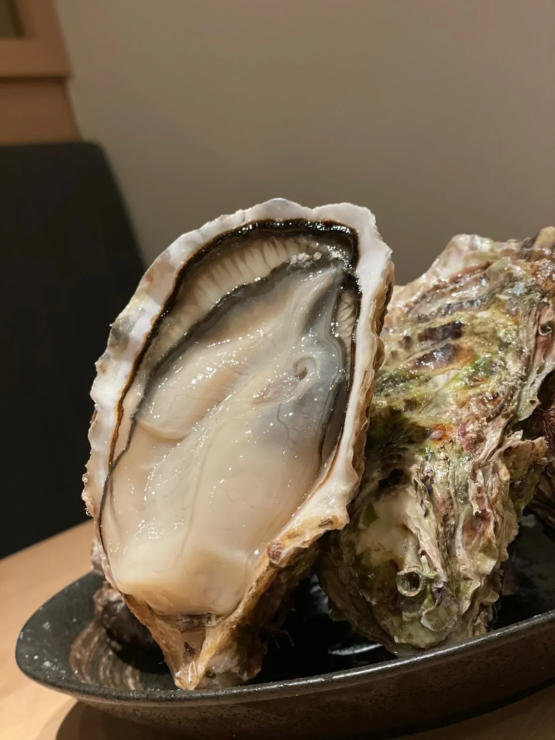 東北・気仙沼の海から、真牡蠣が直送で届きました。